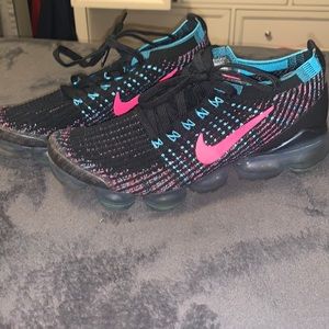 Size 8 Air VaporMax Flyknit 3